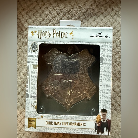 Harry Potter House Crest Ornament - Picture 3 of 4